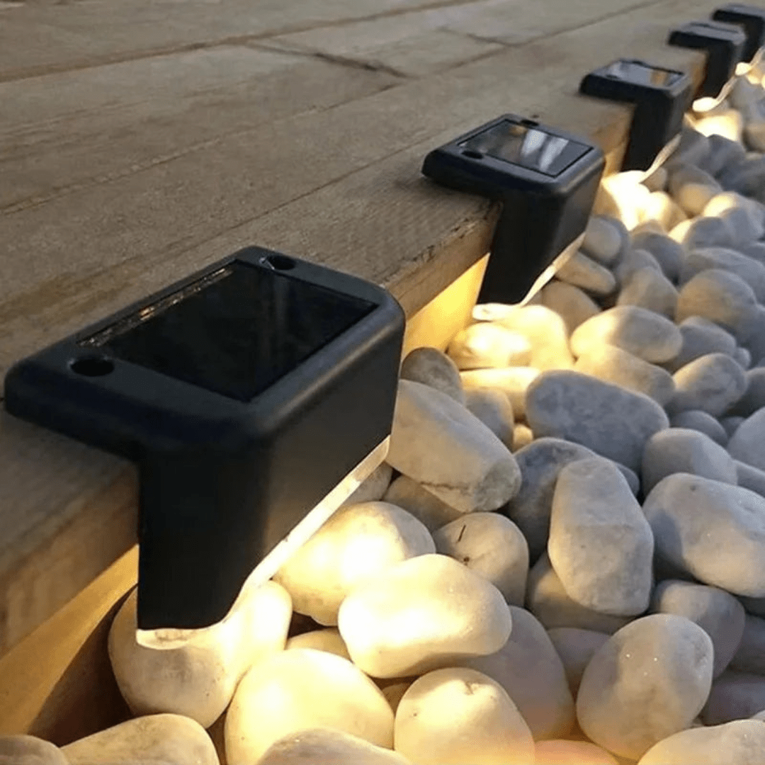Luxari Solar Tuinfakkel - 4x realistische vlammen - Waterdichte zonne tuinlamp - Automatisch solar tuinlicht Luxari Solar Tuinfakkel - 4x realistische vlammen - Waterdichte zonne tuinlamp - Automatisch solar tuinlicht