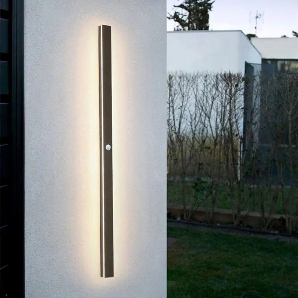 Edge moderne lineaire buitenwandlamp – metaal en acryl – geschikt voor tuin en hal